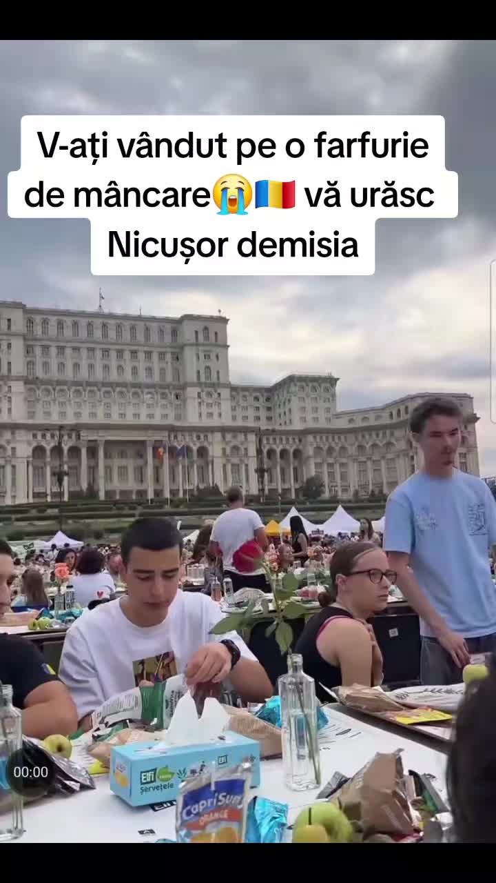 Previzualizare video TikTok @petrutaandreeasecundar07