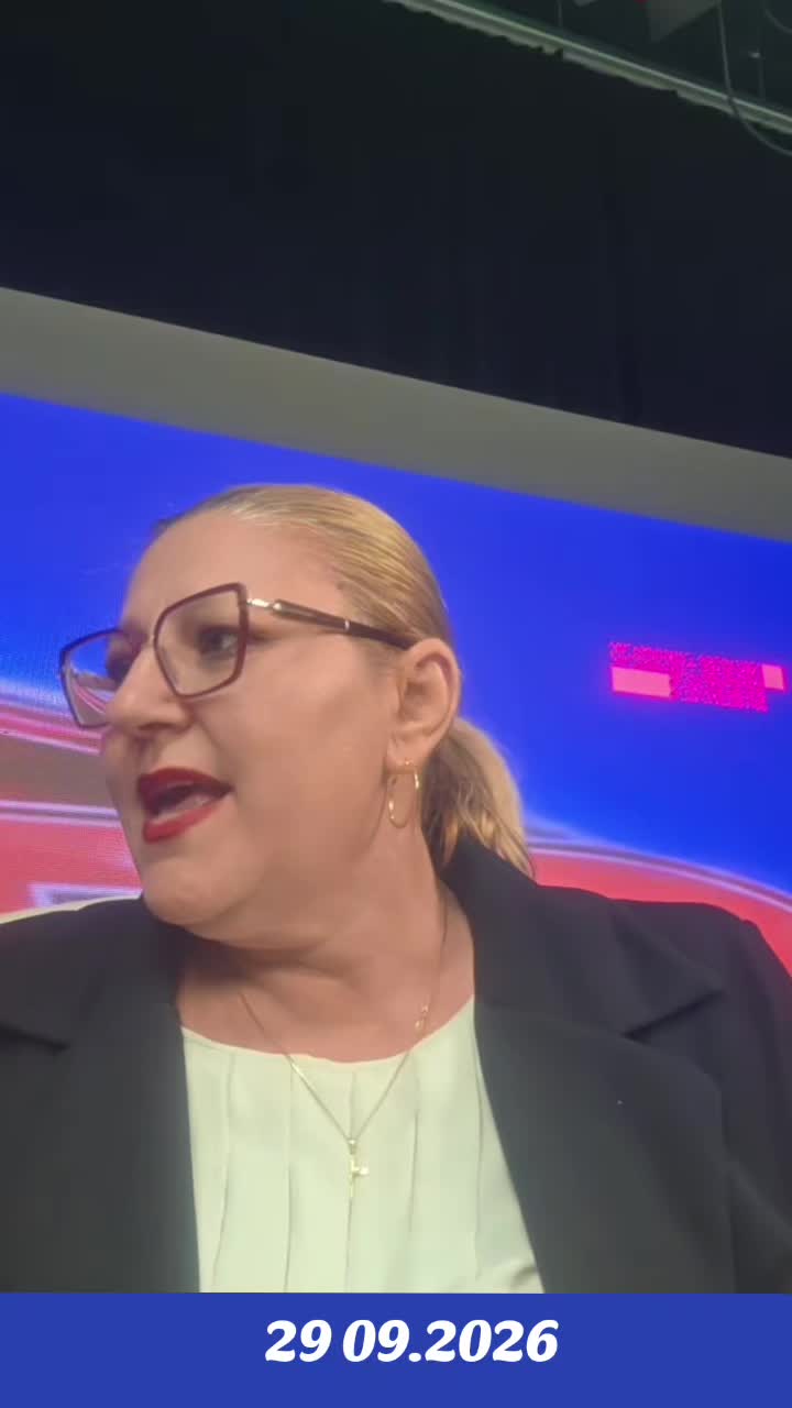 Previzualizare video TikTok @anaana42