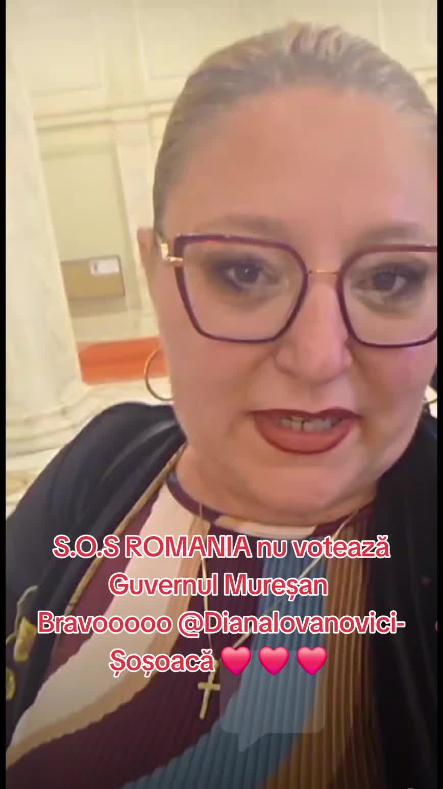 Previzualizare video TikTok @r.mariana0