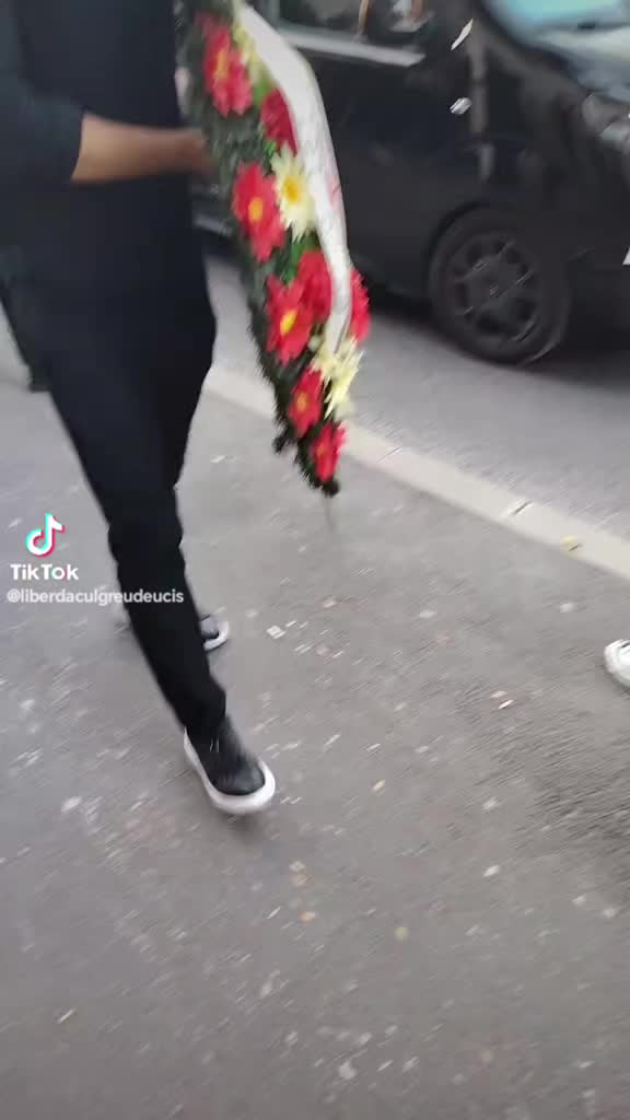 Previzualizare video TikTok @sosbucuresti2