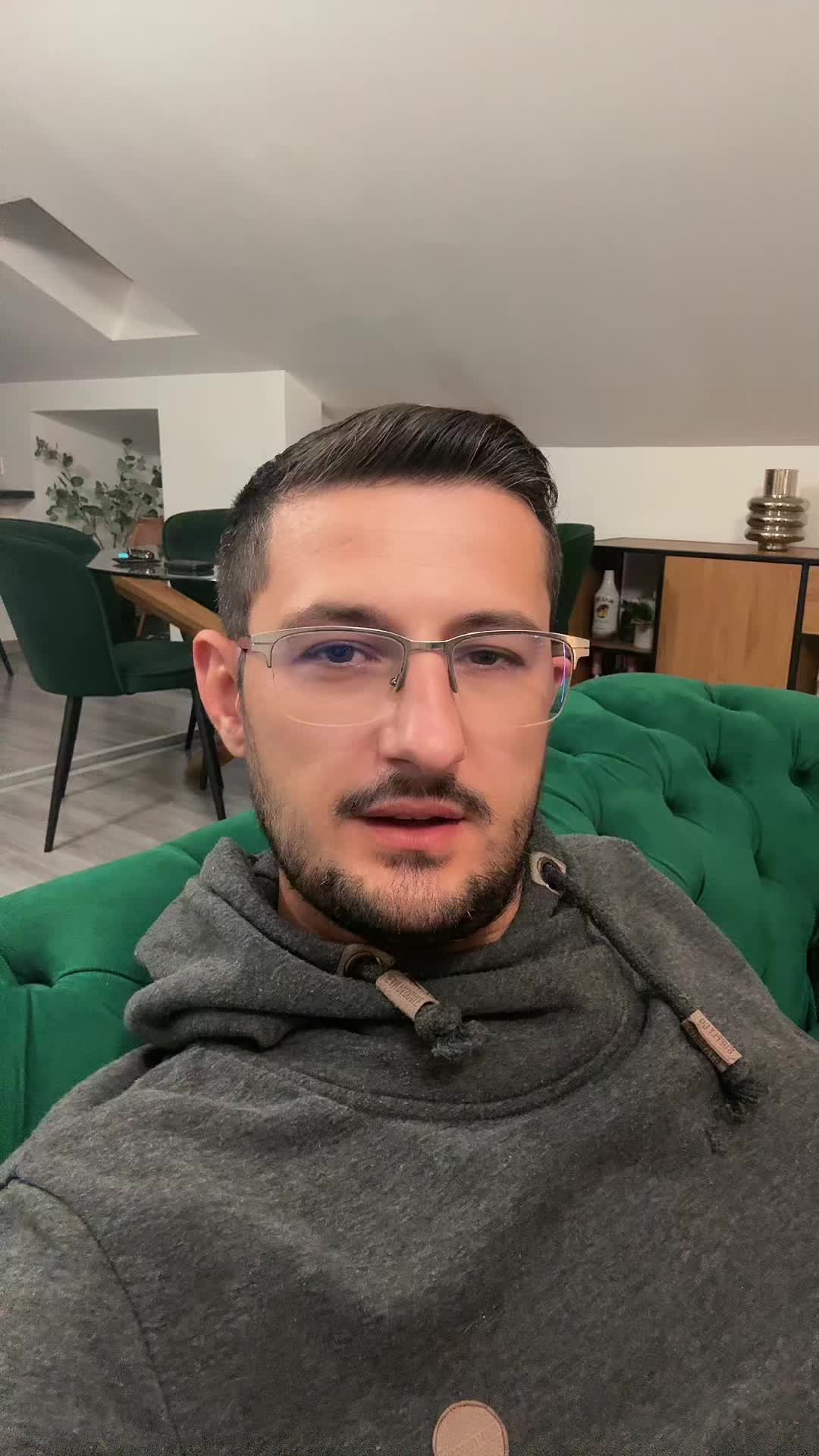 Previzualizare video TikTok @eduardpopa.ro