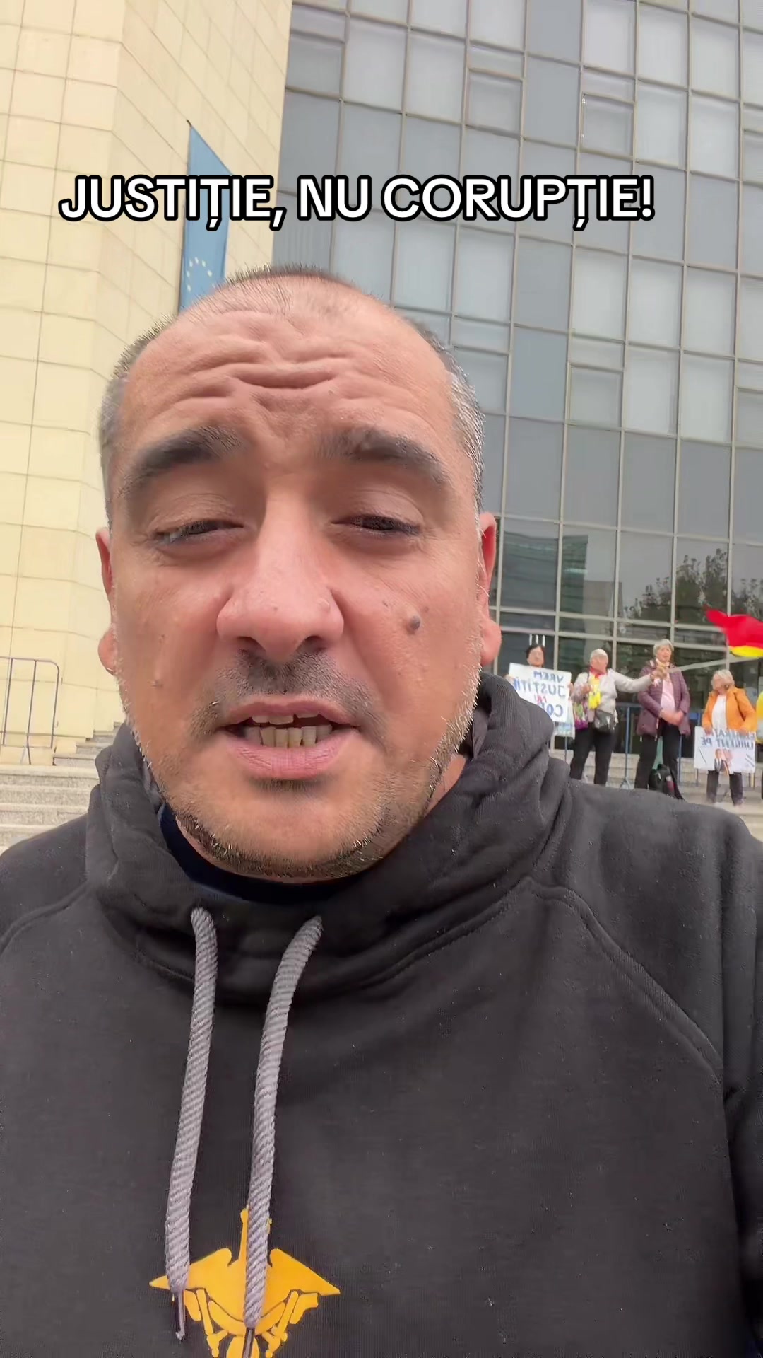 Previzualizare video TikTok @makepresedinte