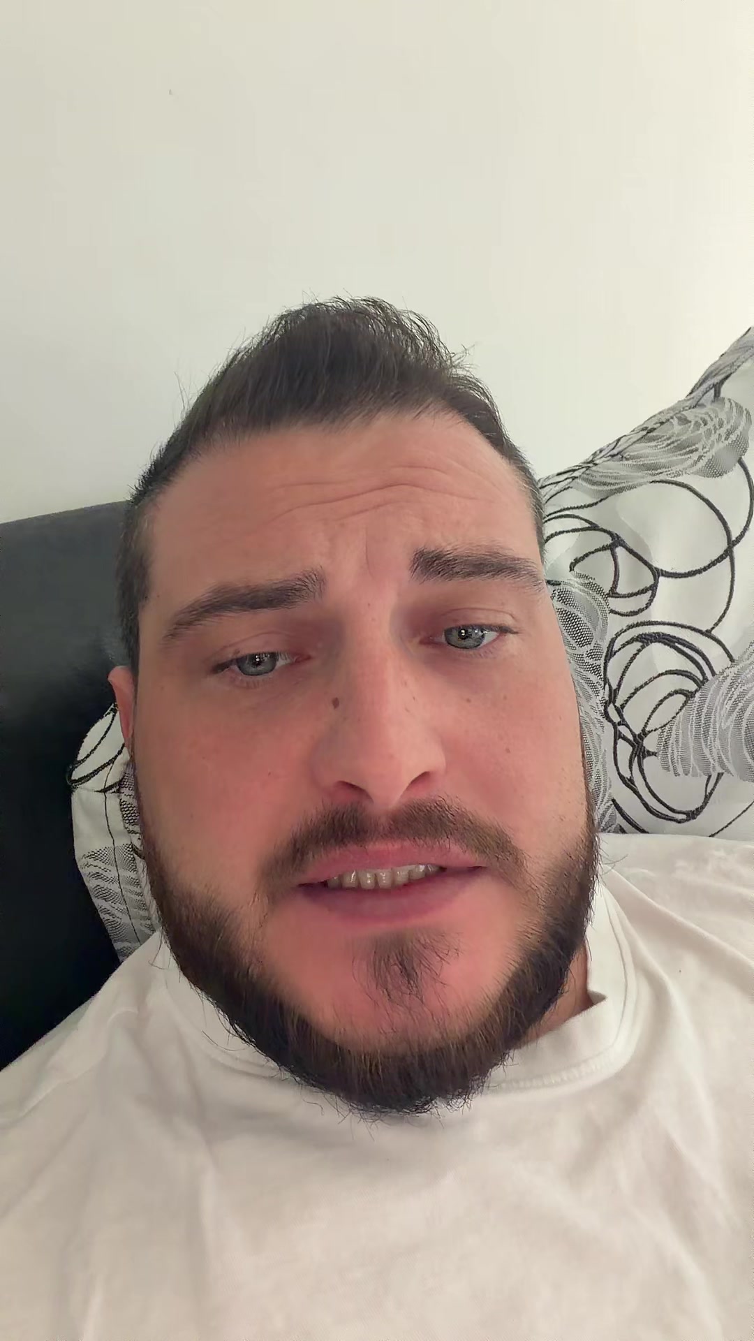 Previzualizare video TikTok @claudiu.albinaru