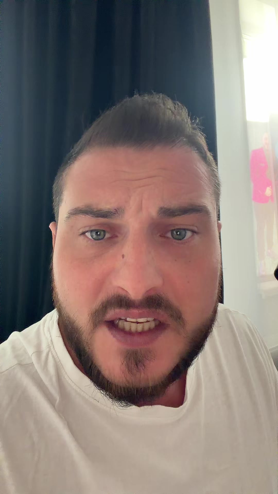 Previzualizare video TikTok @claudiu.albinaru